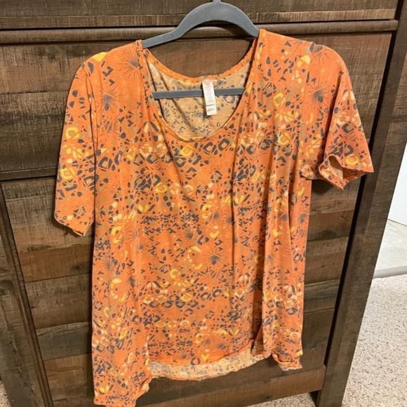 LuLaRoe Perfect T Size L EUC - Picture 1 of 2